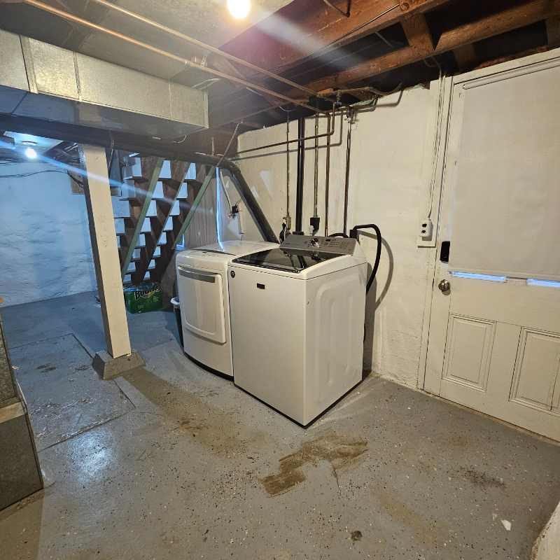 8 Broad St #B - Photo 7 of 14