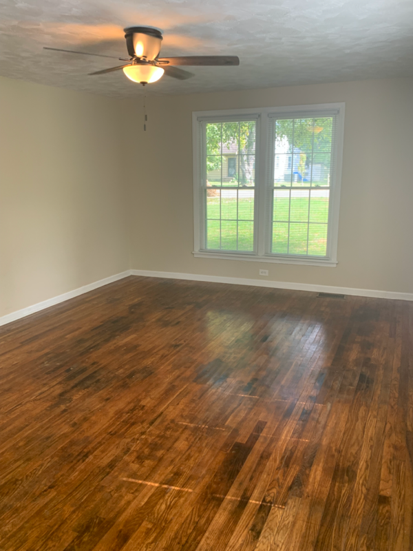 302 Kent Rd - Photo 5 of 33