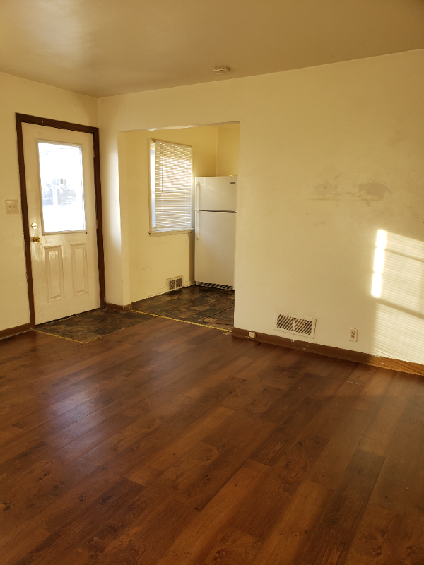 1007 Garfield Ave #4 - Photo 4 of 37