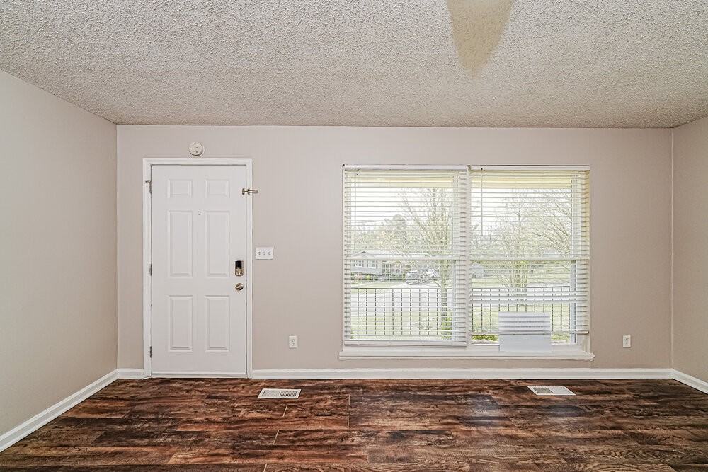 5112 Rick Dr - Photo 5 of 17