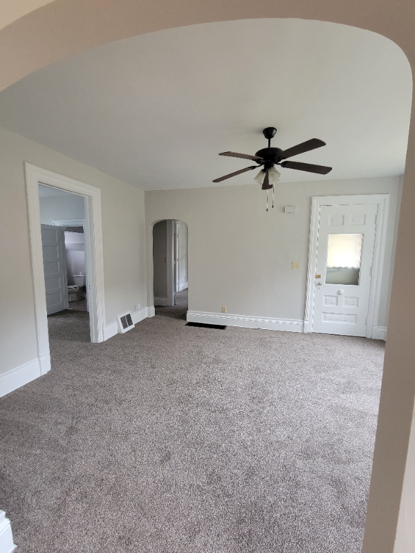 701 W 8th St #1 - Photo 4 of 10