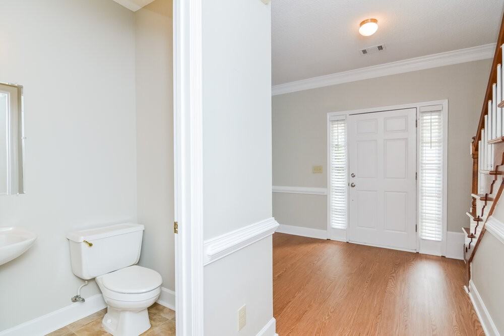 1052 Laurel Valley Dr Sw - Photo 2 of 16