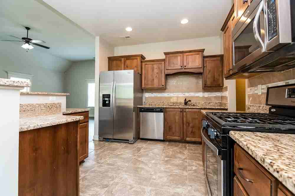 2674 Champion Hills Dr - Photo 4 of 15