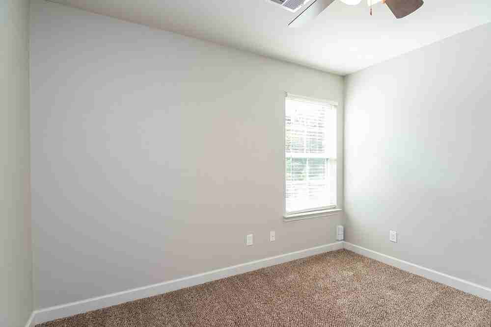 2674 Champion Hills Dr - Photo 7 of 15