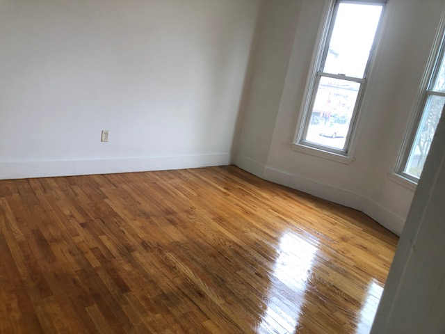 94 Glen St #2nd - Photo 2 of 3