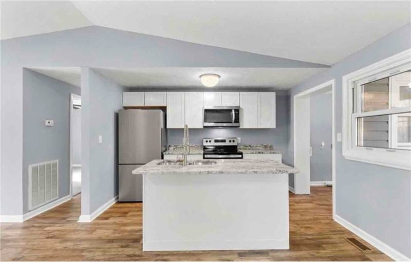 8424 King Rd #1 - Photo 6 of 20