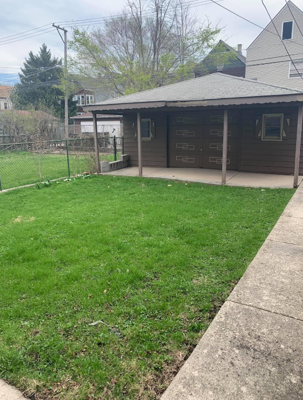 8331 S South Shore Dr #1 - Photo 4 of 17