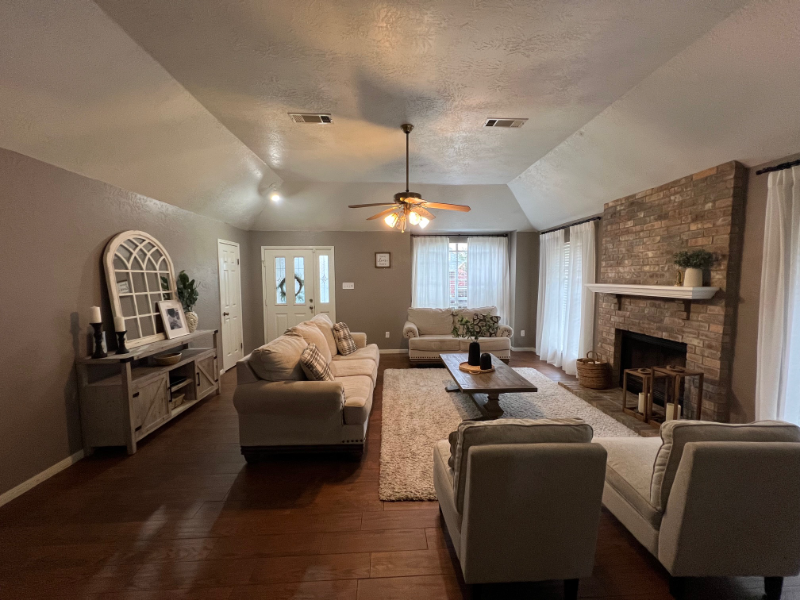 7925 Blue Bonnet Ln - Photo 2 of 10