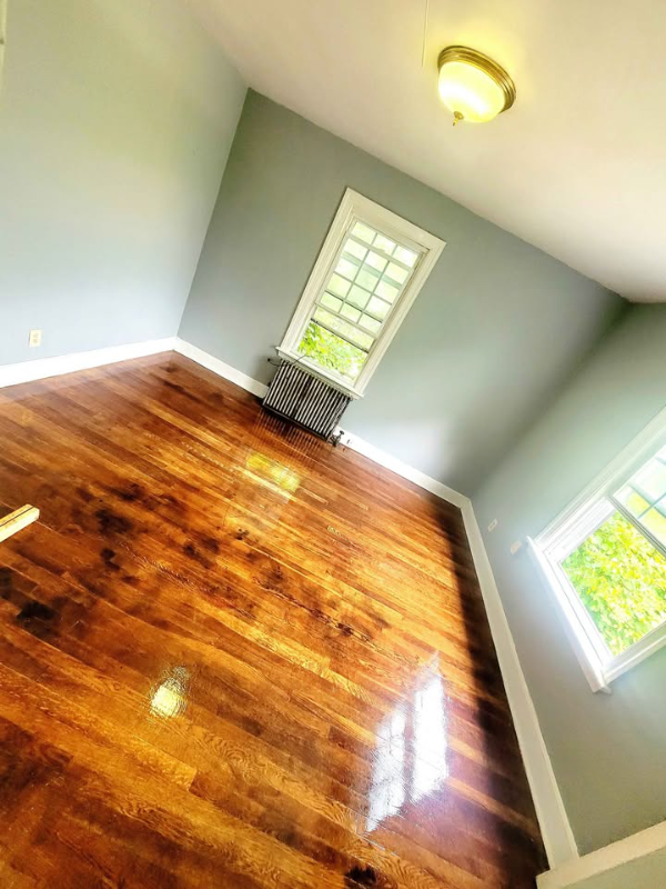 609 Cooke St - Photo 4 of 5