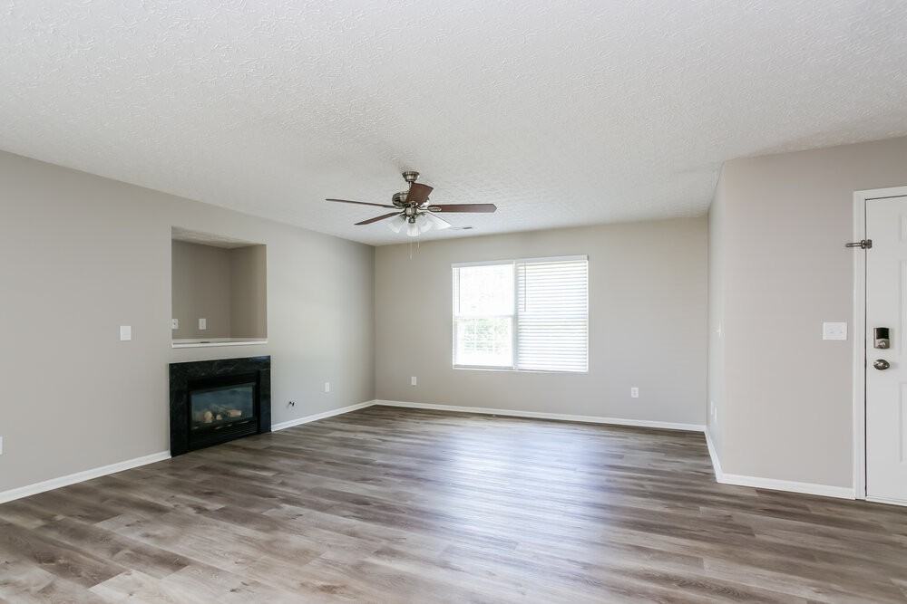 7774 Jefferson Run #103 - Photo 5 of 17