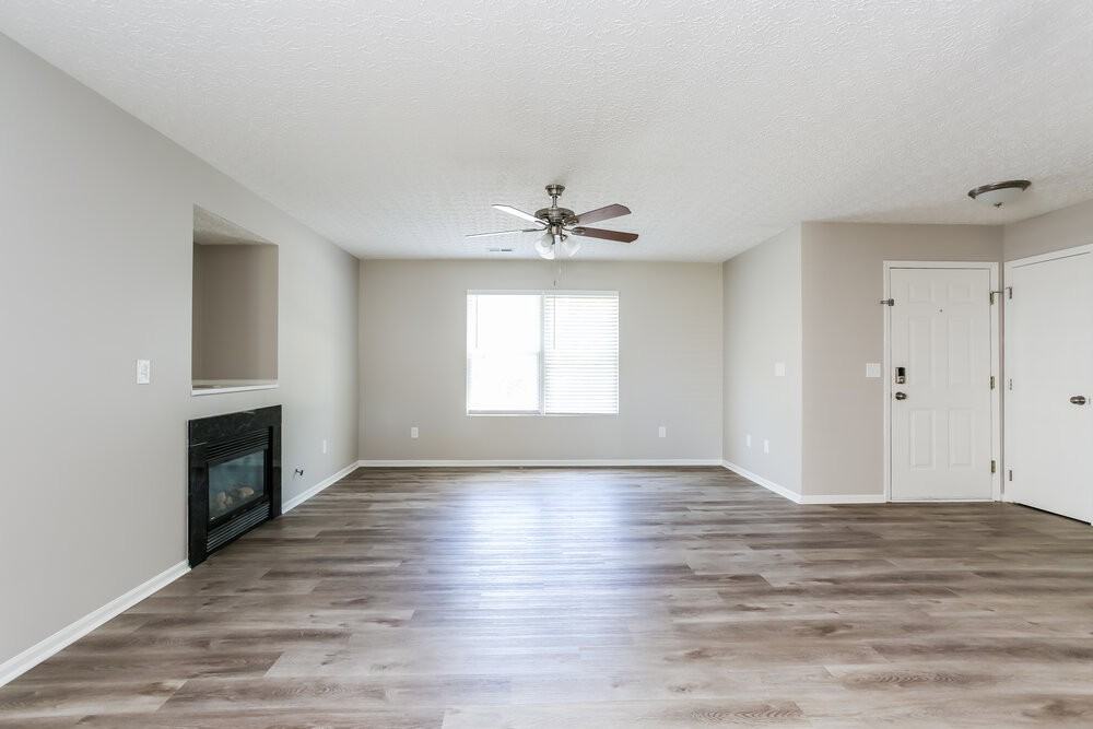 7774 Jefferson Run #103 - Photo 6 of 17