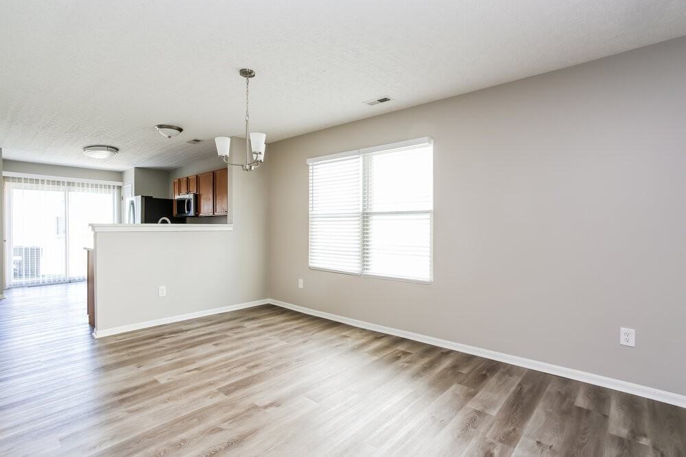 7774 Jefferson Run #103 - Photo 7 of 17