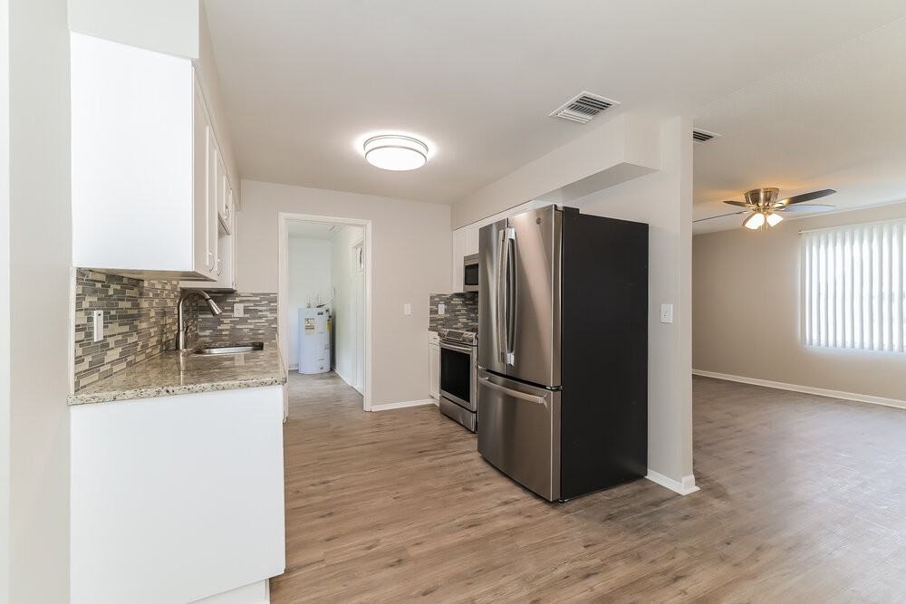 309 Vaniman Ave - Photo 7 of 16