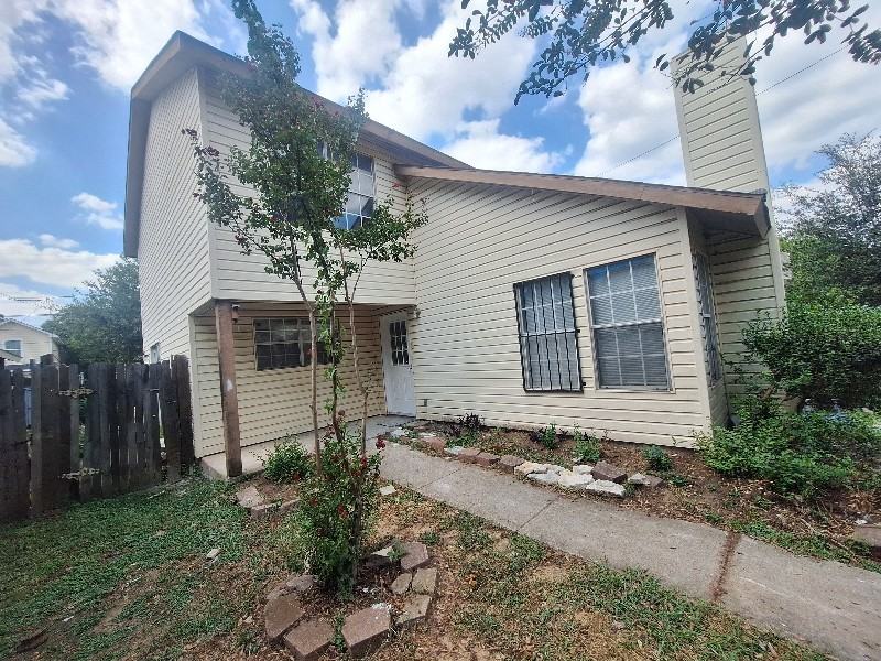 2123 Chatham Square Ct - Photo 4 of 50