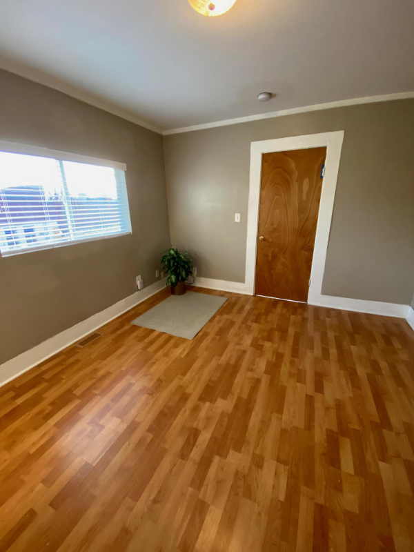 166 16th Ave #B - Photo 3 of 8