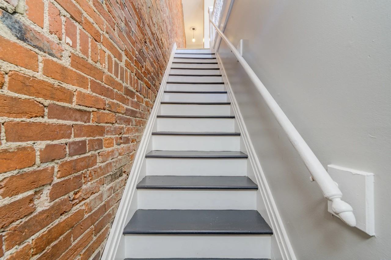 1709A S 9th St - Photo 2 of 12