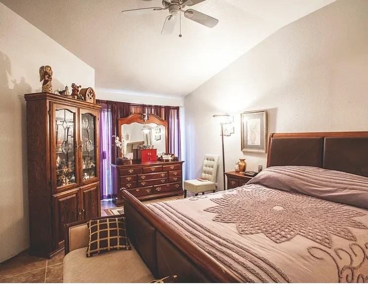 7643 Haven Ave #B - Photo 4 of 13