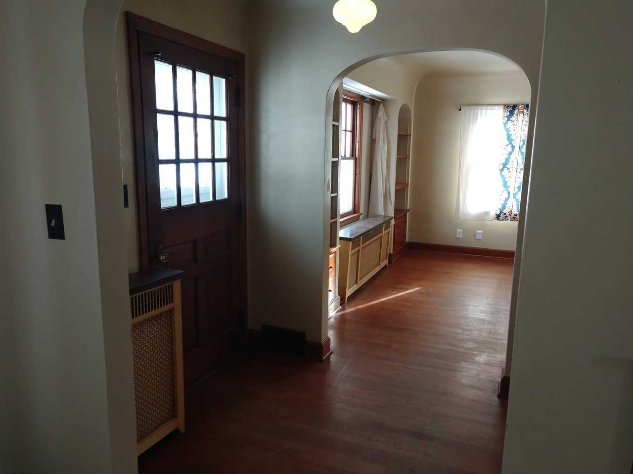 1327 S Alicia Dr - Photo 3 of 8