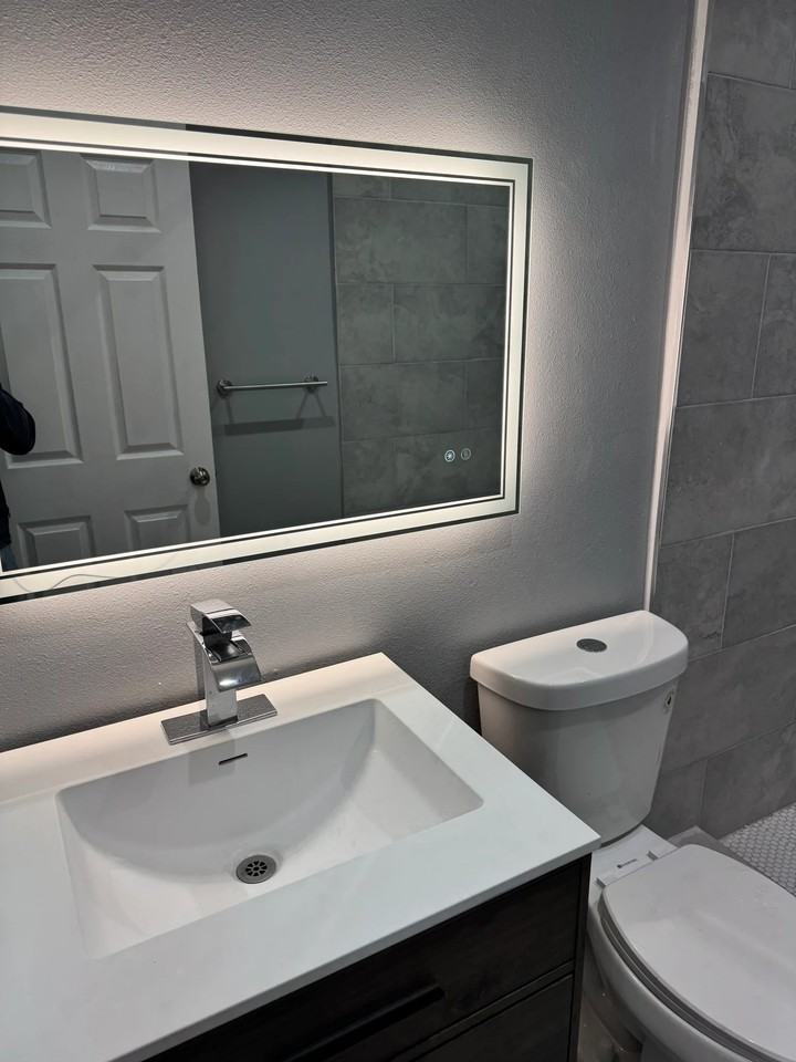 10503 Woodley Ave - Photo 2 of 10