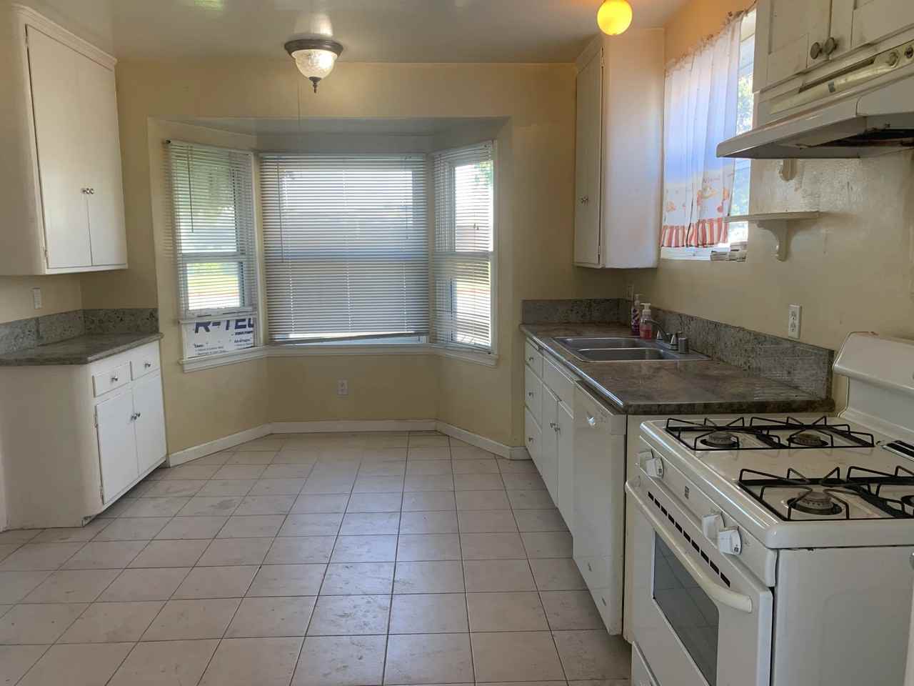 9350 Flower St - Photo 6 of 13