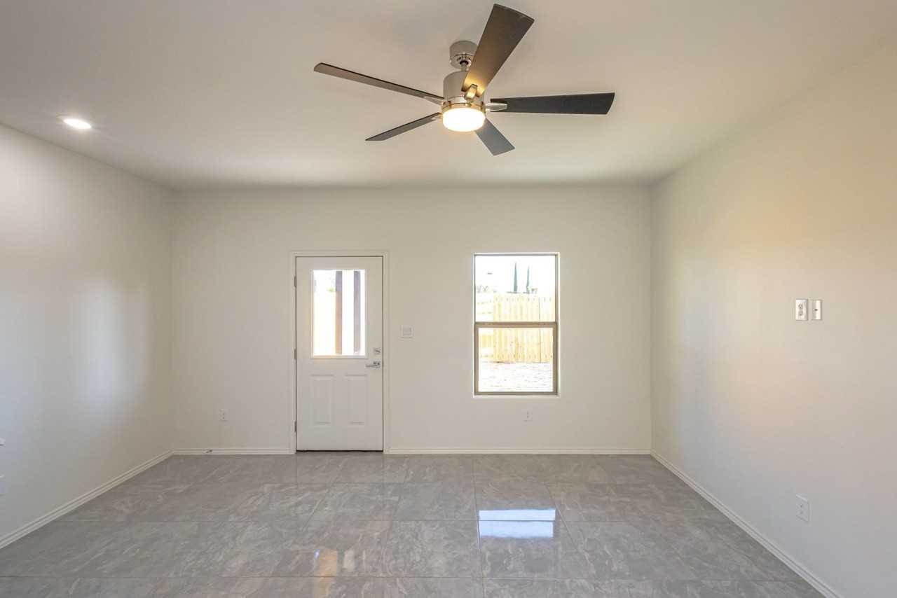 5227 Vista Trail Dr - Photo 3 of 20