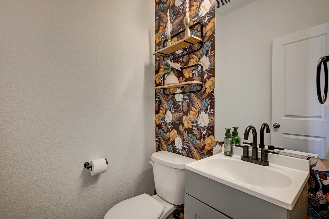 5832 Dakan Loop - Photo 5 of 11