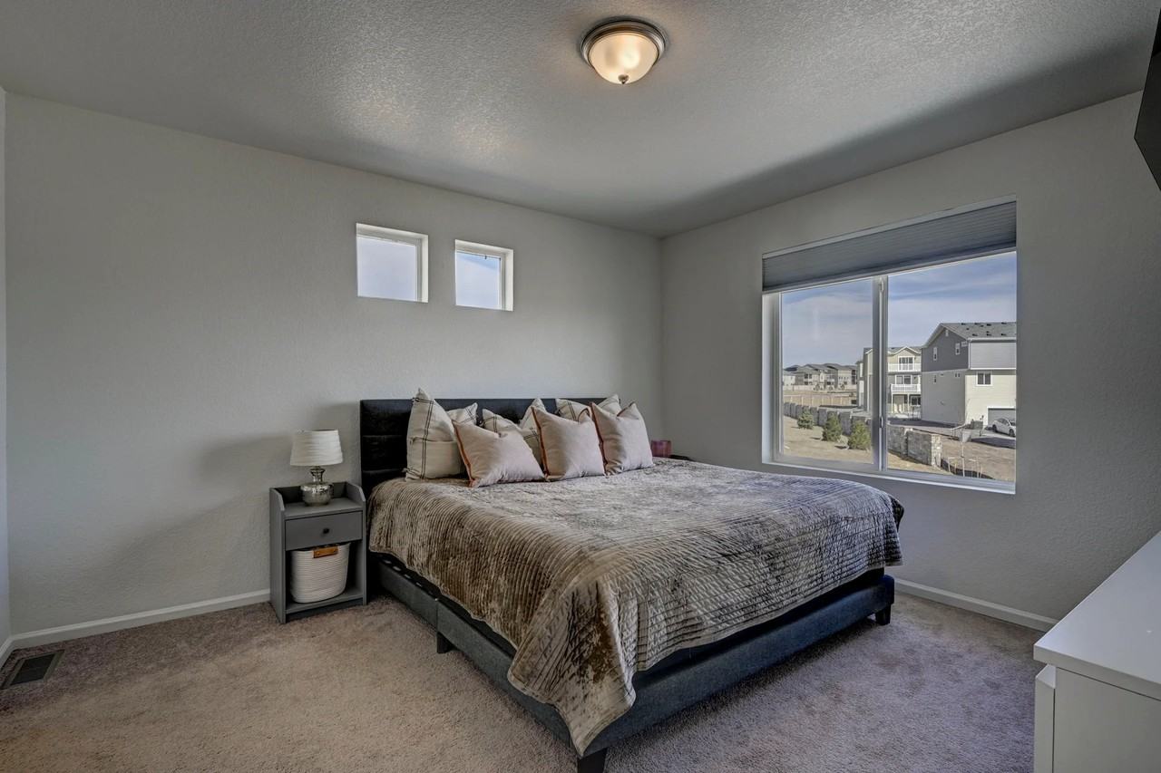 5832 Dakan Loop - Photo 6 of 11