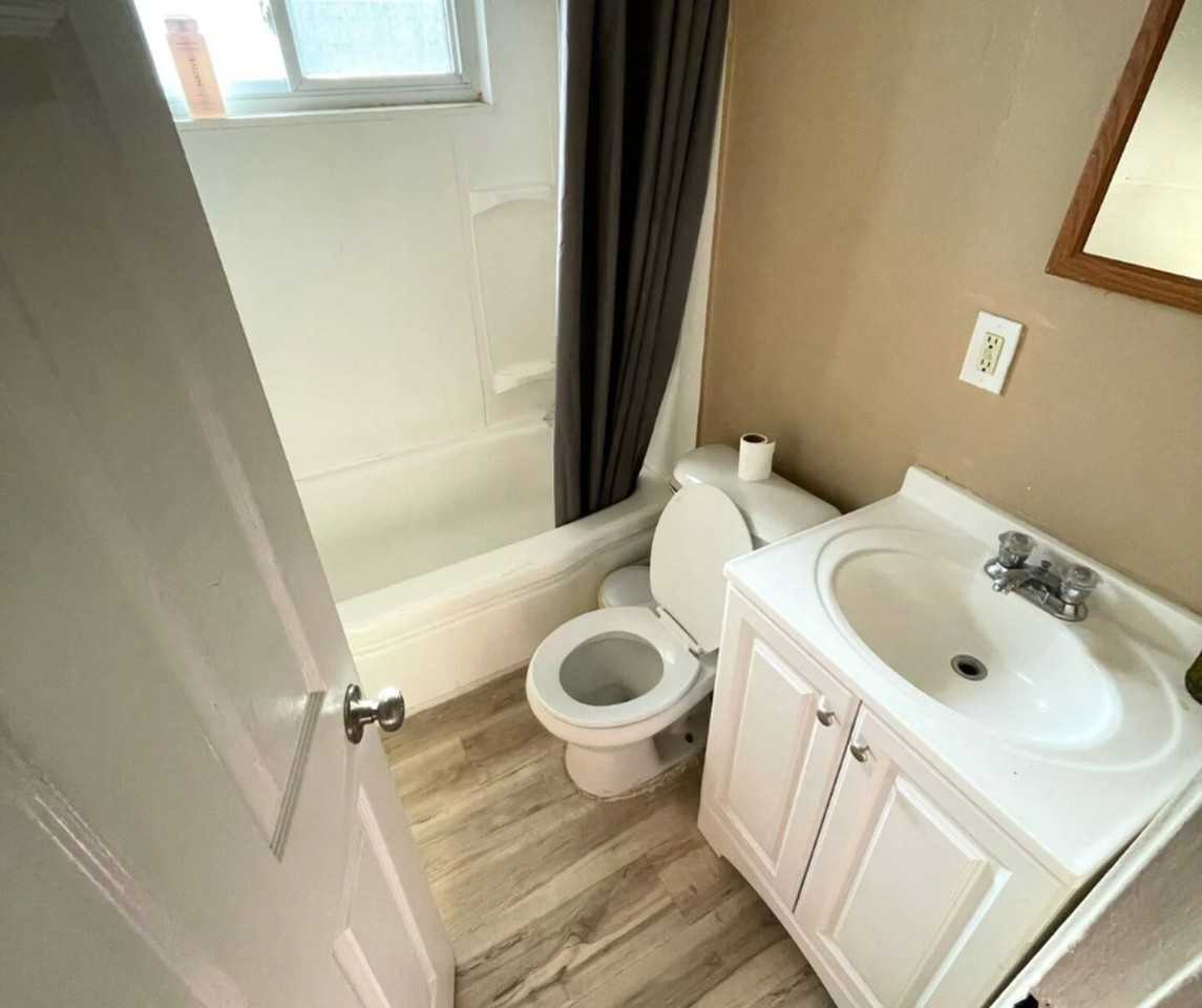 240 W Ann Arbor Ave - Photo 5 of 5