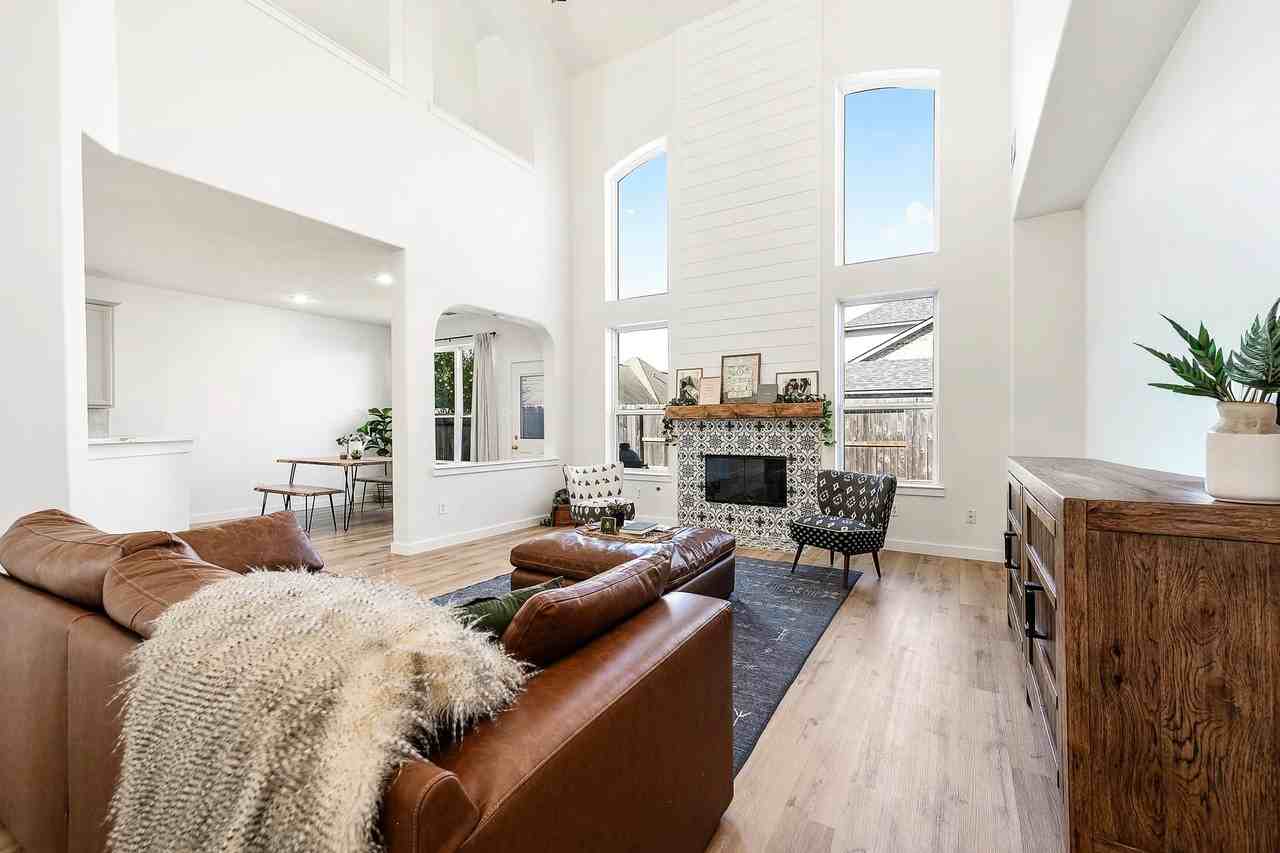 13611 Cotton Way - Photo 5 of 20