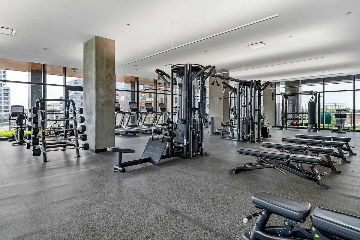 227 N Elizabeth St - Photo 6 of 14