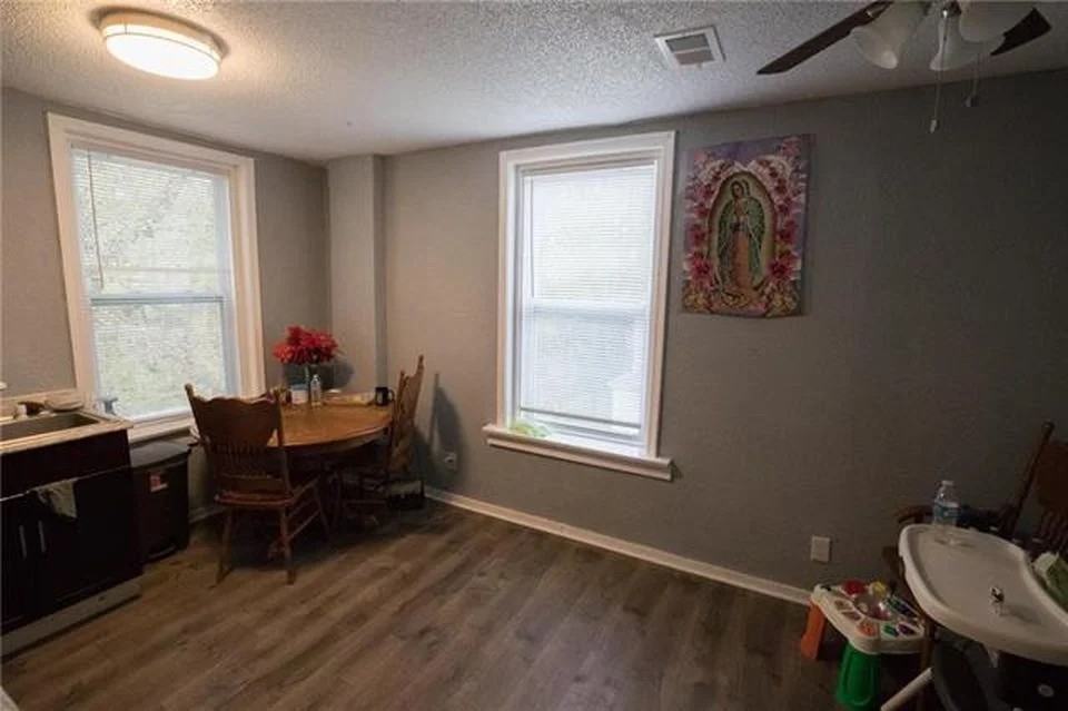 2119 N 7th St - Photo 4 of 6