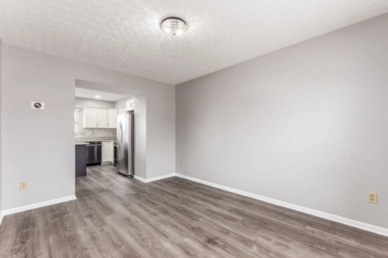 9235 Tahoma St - Photo 6 of 42