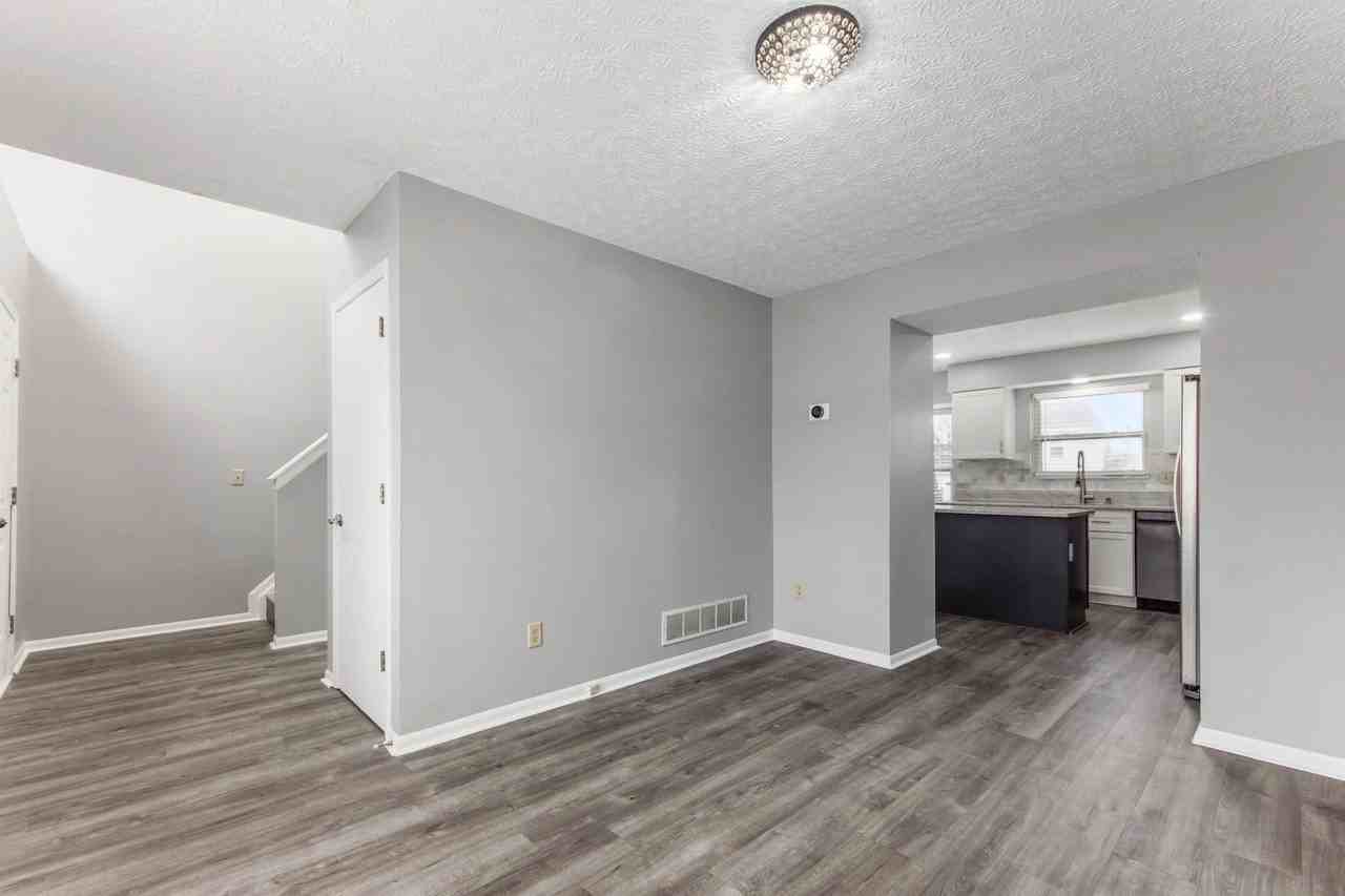 9235 Tahoma St - Photo 7 of 42