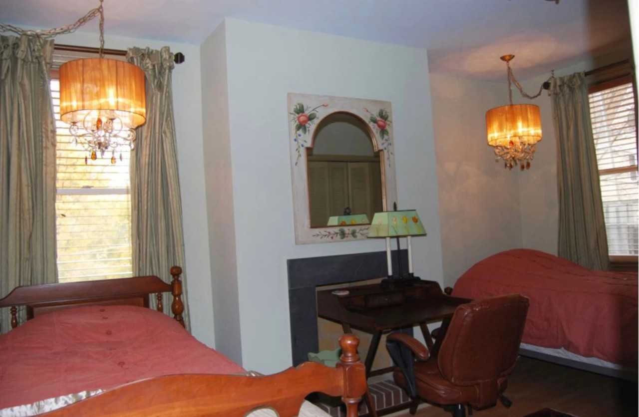 917 S Aiken Ave - Photo 2 of 5