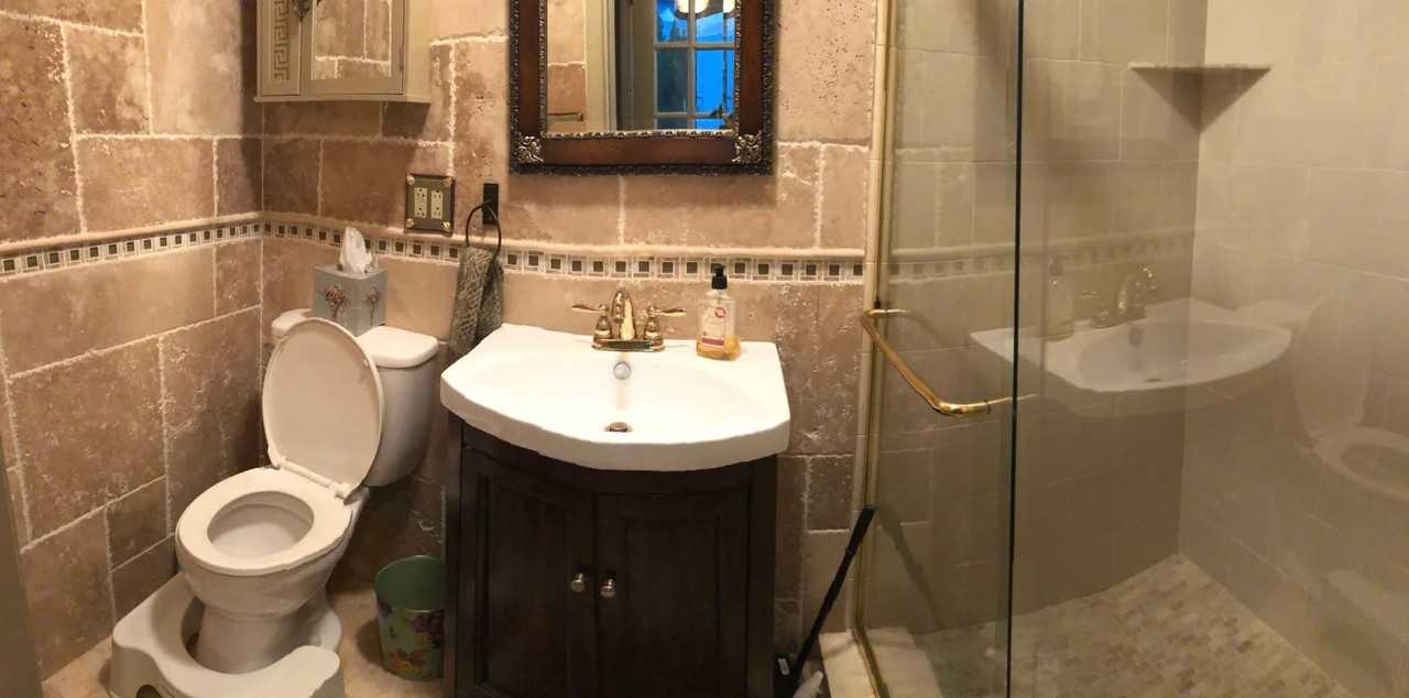 917 S Aiken Ave - Photo 3 of 5