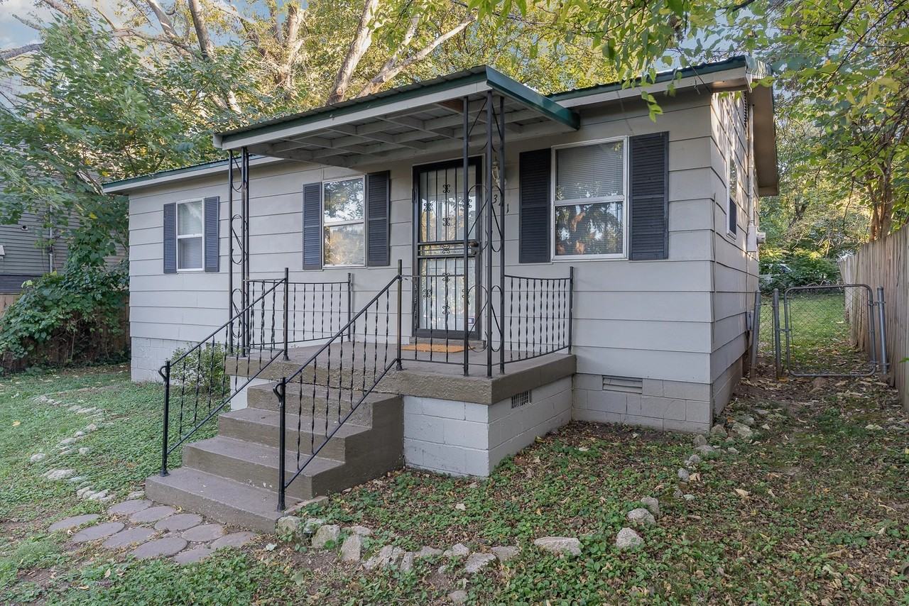 341 Valeria St - Photo 2 of 19