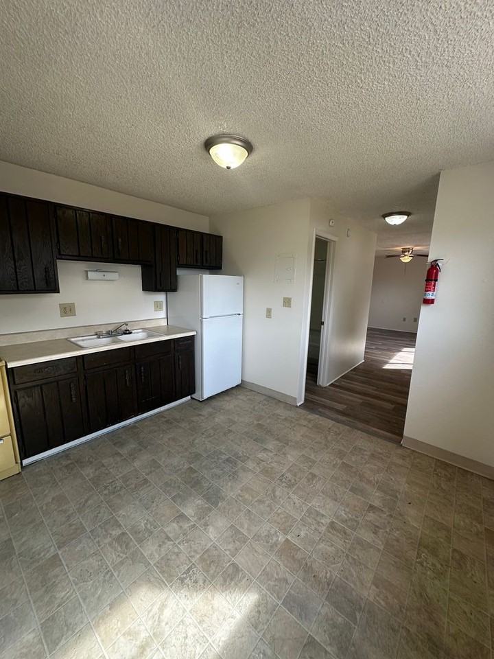 BR2215 - Photo 7 of 20