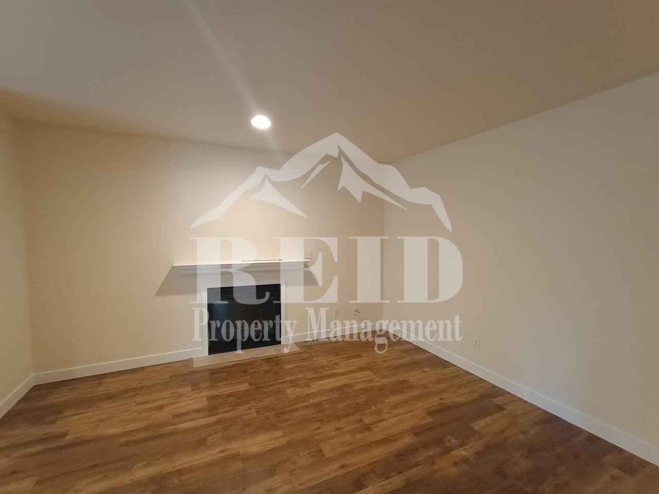 10307 Frontier Pl Nw - Photo 6 of 15