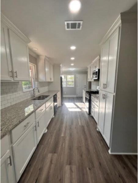 2712 Broadway St - Photo 4 of 16