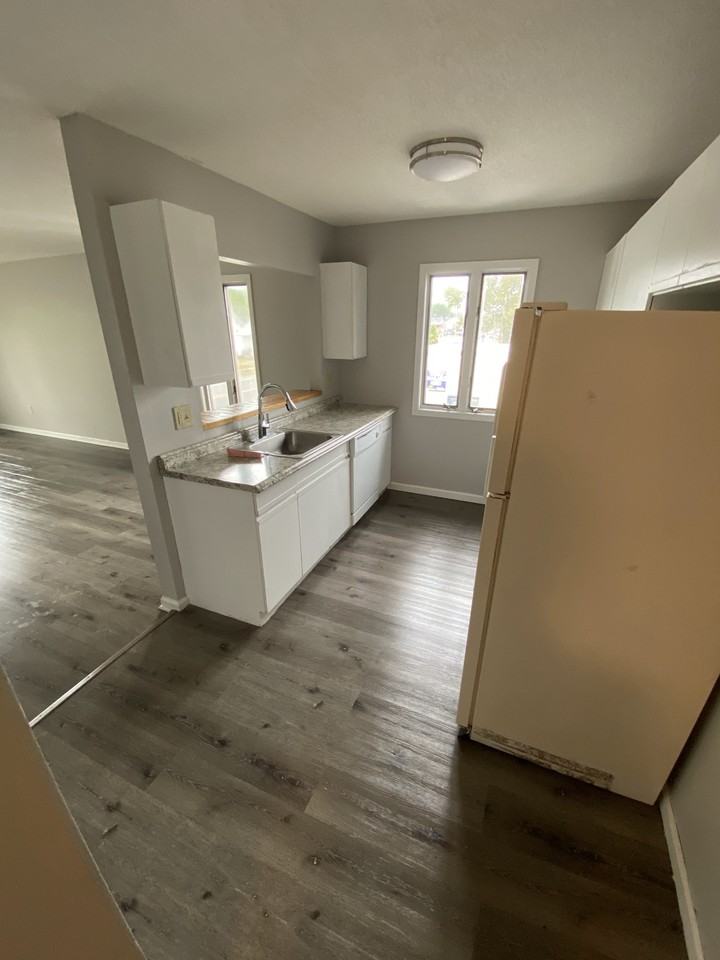 1535 Dixwell Ave #6 - Photo 2 of 8