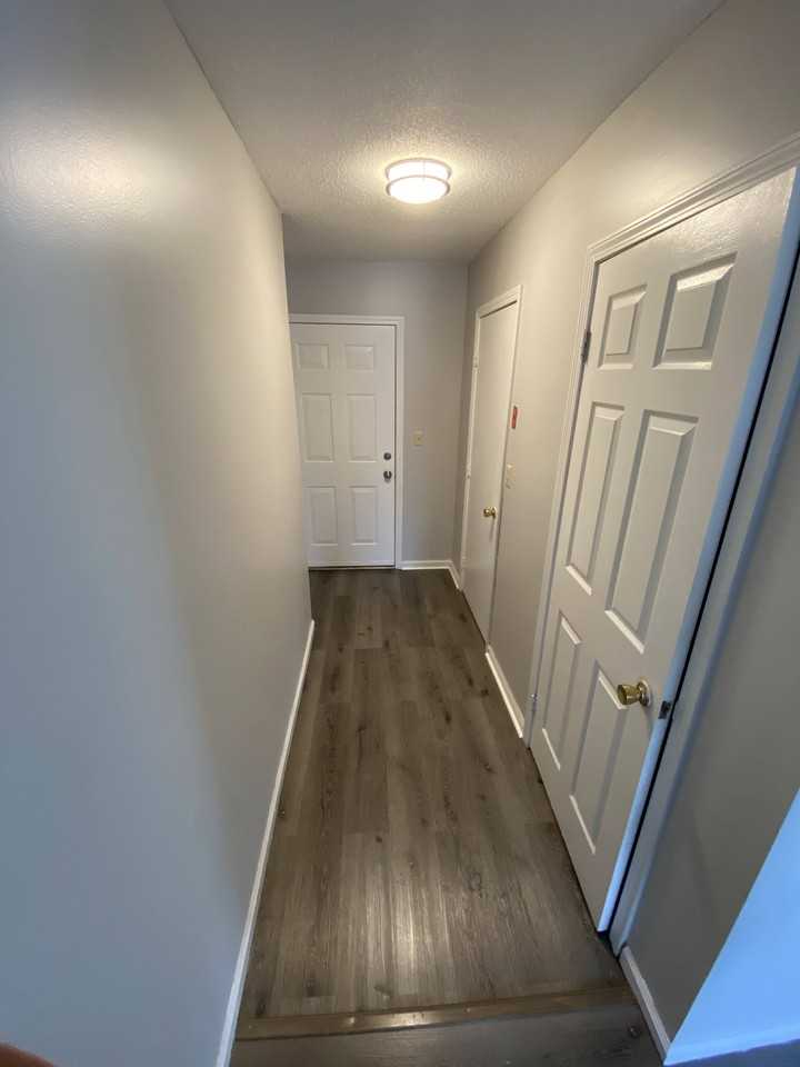 1535 Dixwell Ave #6 - Photo 5 of 8