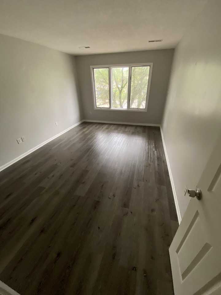 1535 Dixwell Ave #6 - Photo 7 of 8