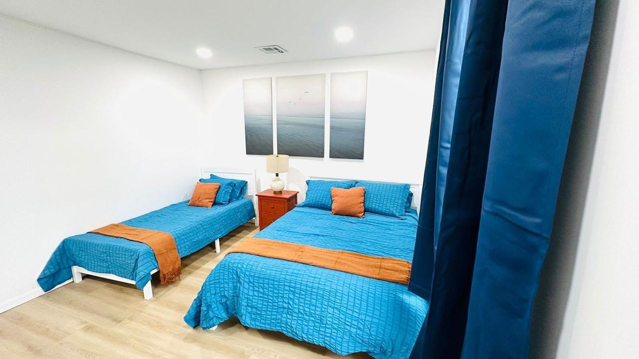 35 Vernon Ave #3 - Photo 2 of 8