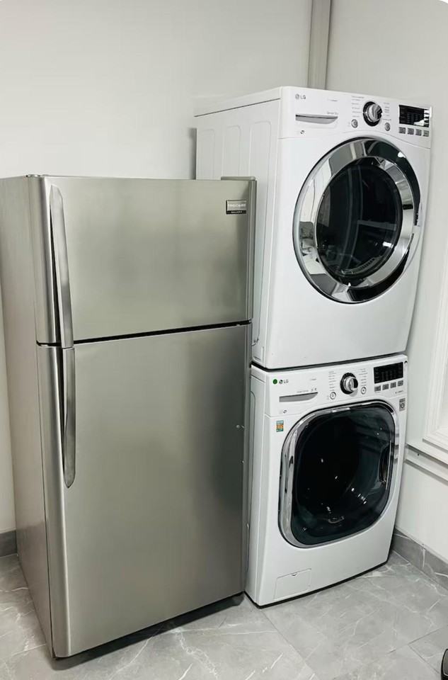 35 Vernon Ave #3 - Photo 6 of 8