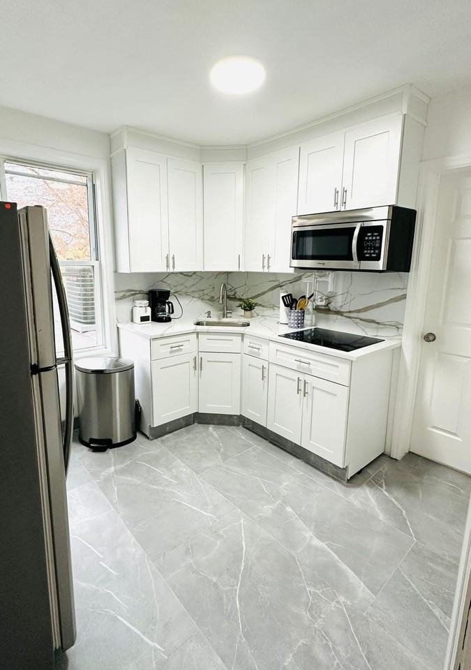 35 Vernon Ave #3 - Photo 7 of 8