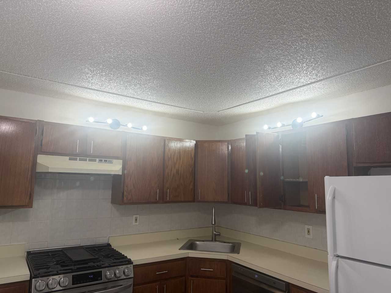 436 Danbury Ln #436 - Photo 7 of 35