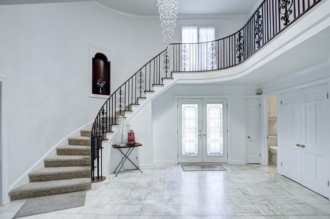 18220 Parkland Dr #NA - Photo 2 of 24