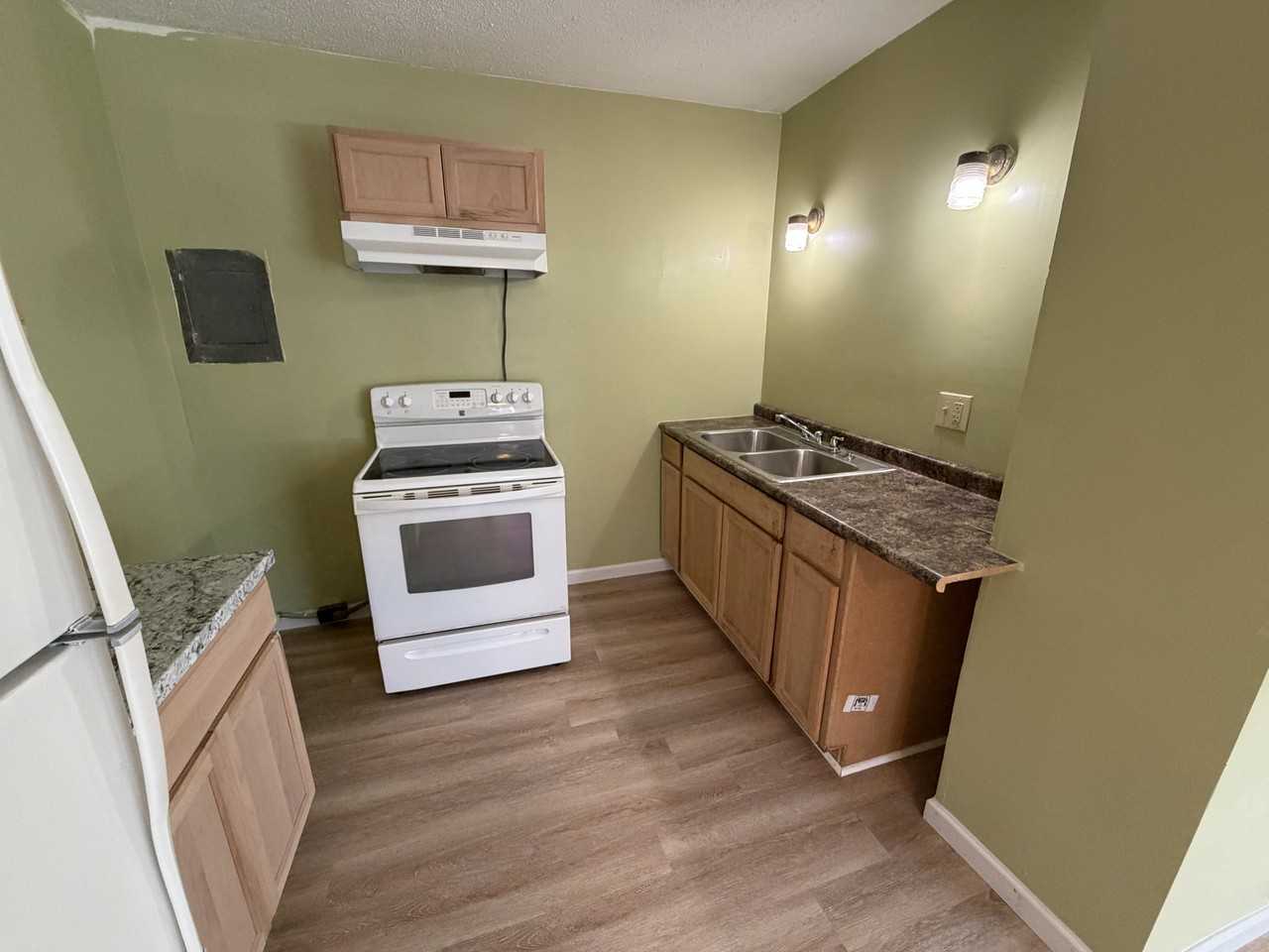 5103 N Main St #B - Photo 7 of 8