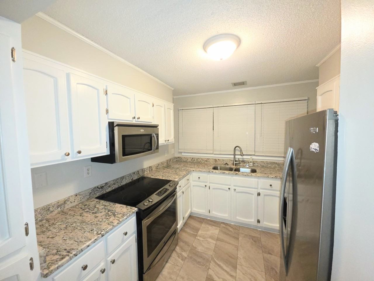 203 Crawford Creek Dr #203 - Photo 2 of 16