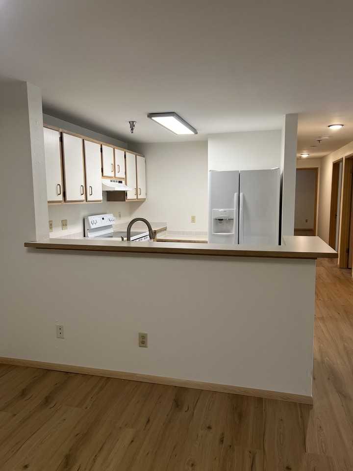 975 Aberdeen Avenue Northeast B 102 #NA - Photo 6 of 24